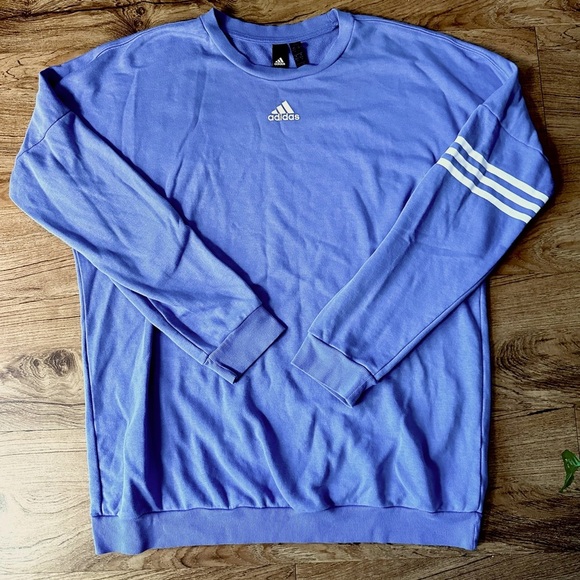 adidas Sweaters - adidas Women’s Crew New. Oversized, medium.